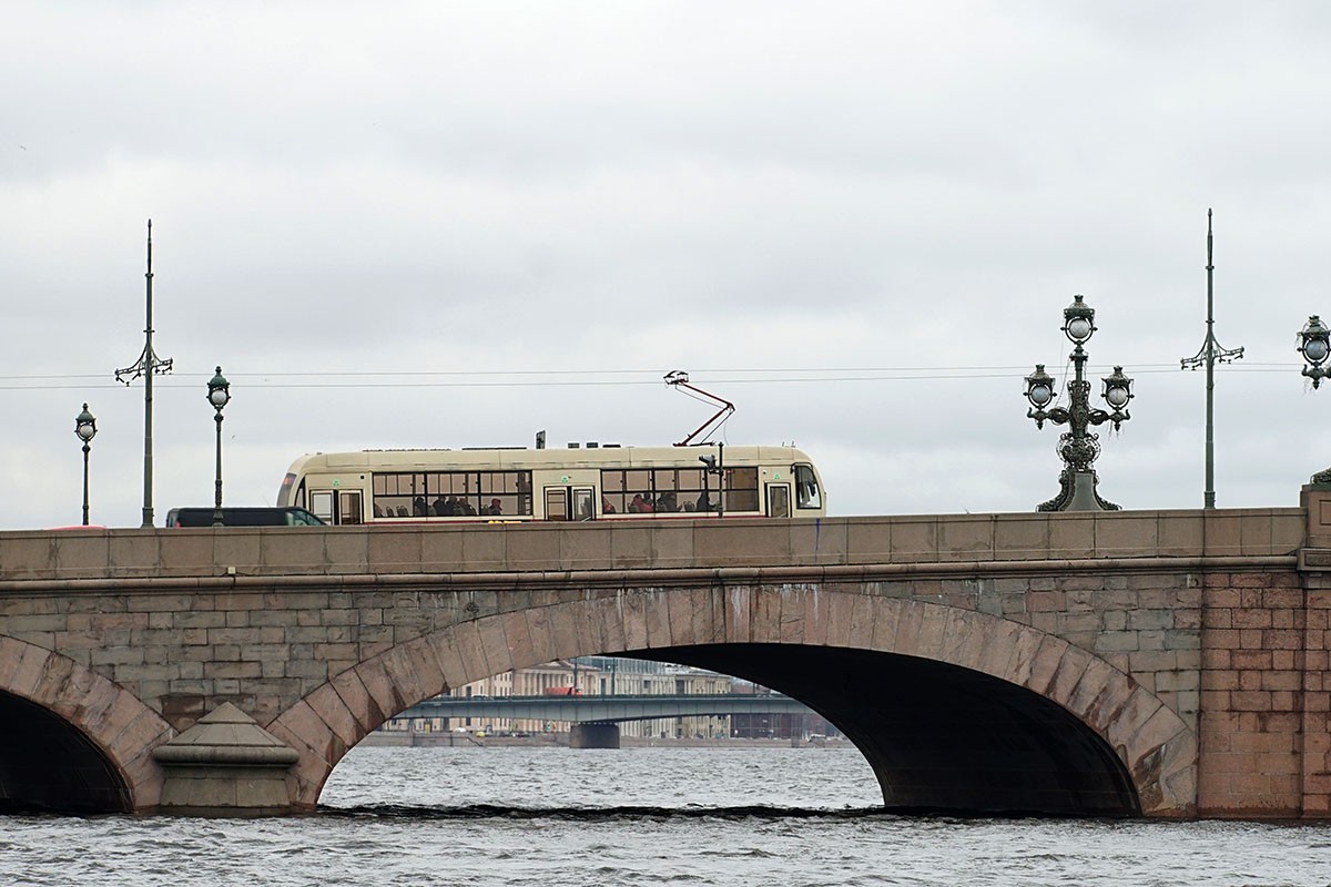 Общественный транспорт подорожает в Санкт-Петербурге 8 августа