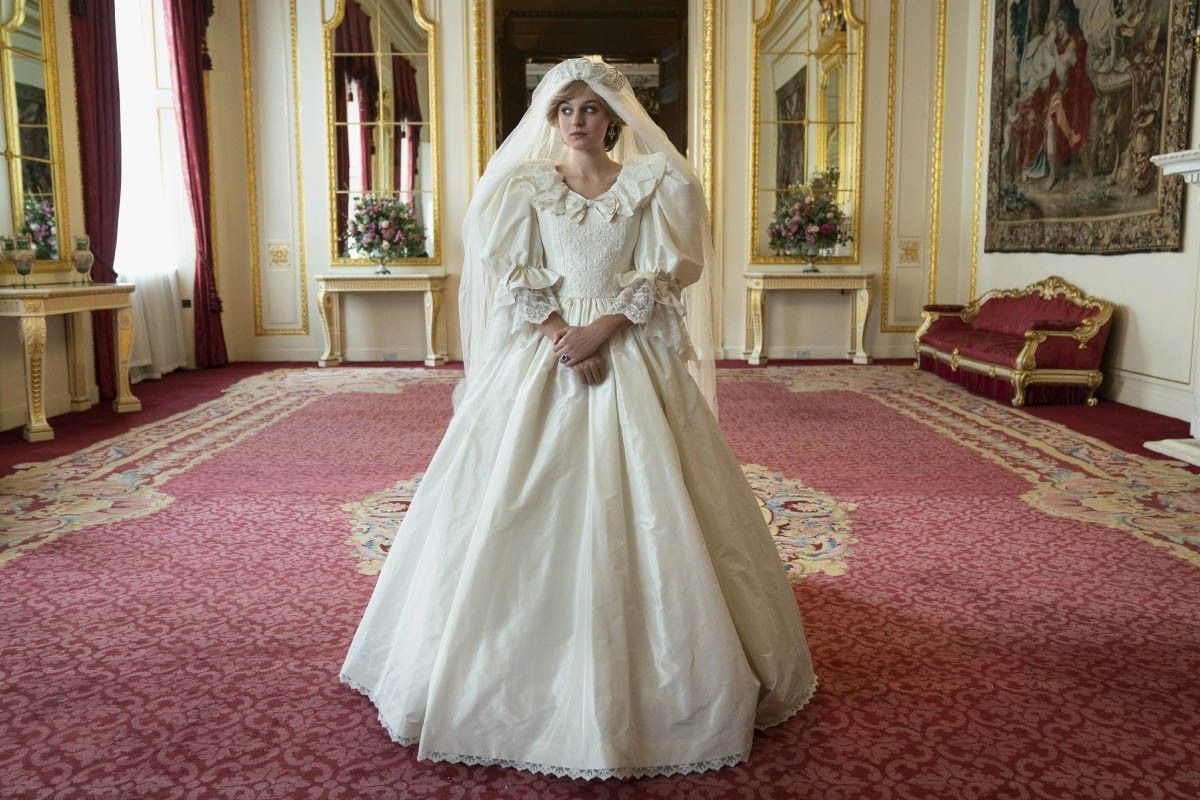 корона сериал нетфликс