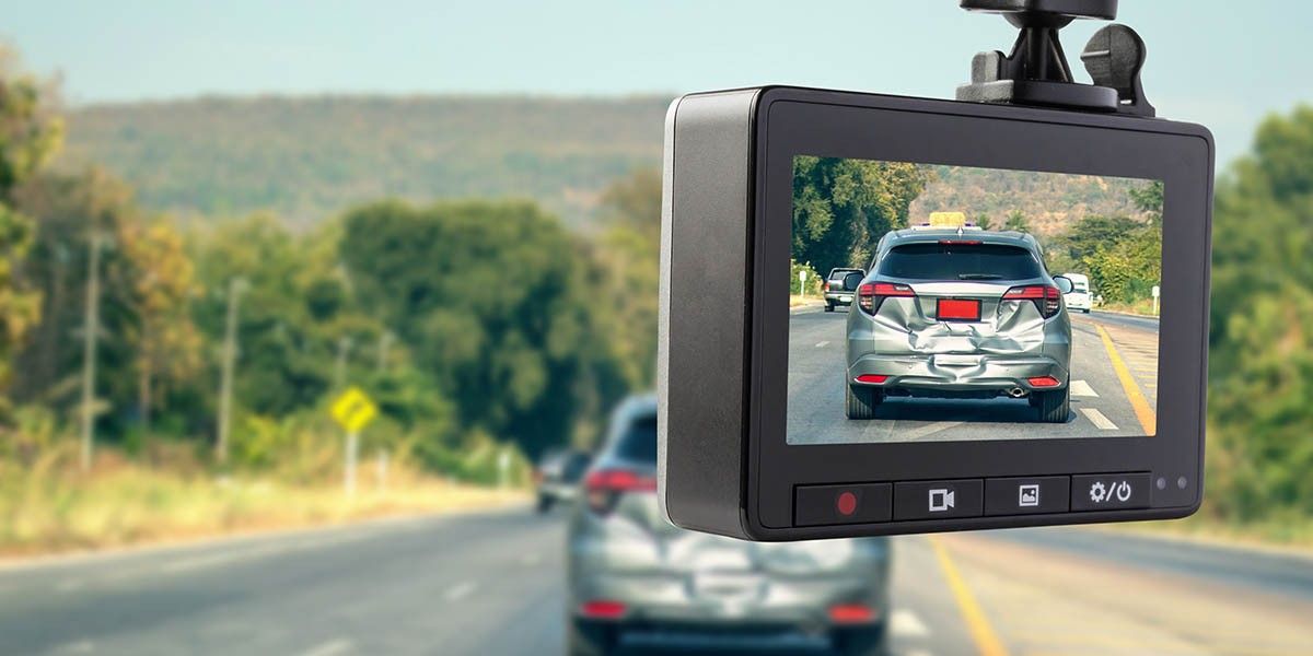 Может ли работать видеорегистратор при выключенном автомобиле