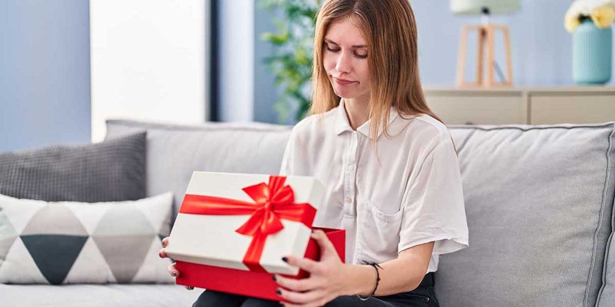 Самые бесполезные подарки: что не стоит дарить и почему