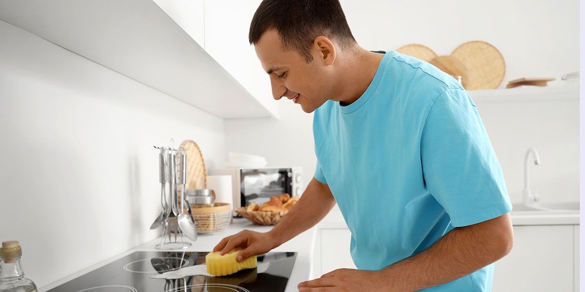 Стереотипы vs реальность: может ли мужчина быть домохозяином