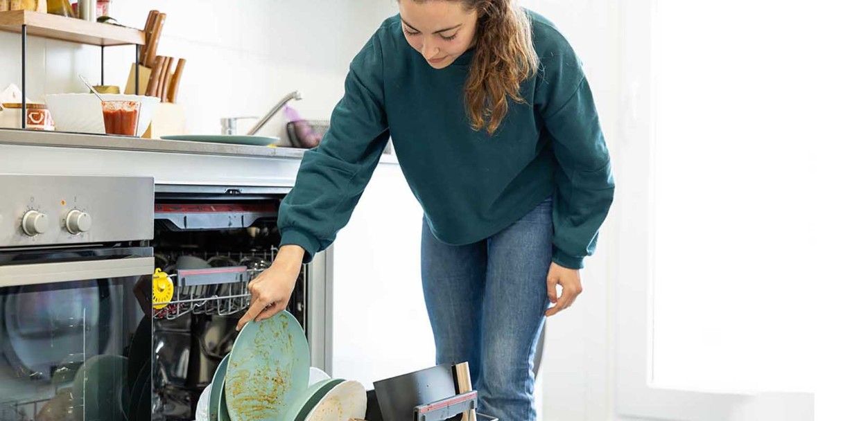 Посудомоечная машина или ручное мытье: что меньше расходует воду и электроэнергию