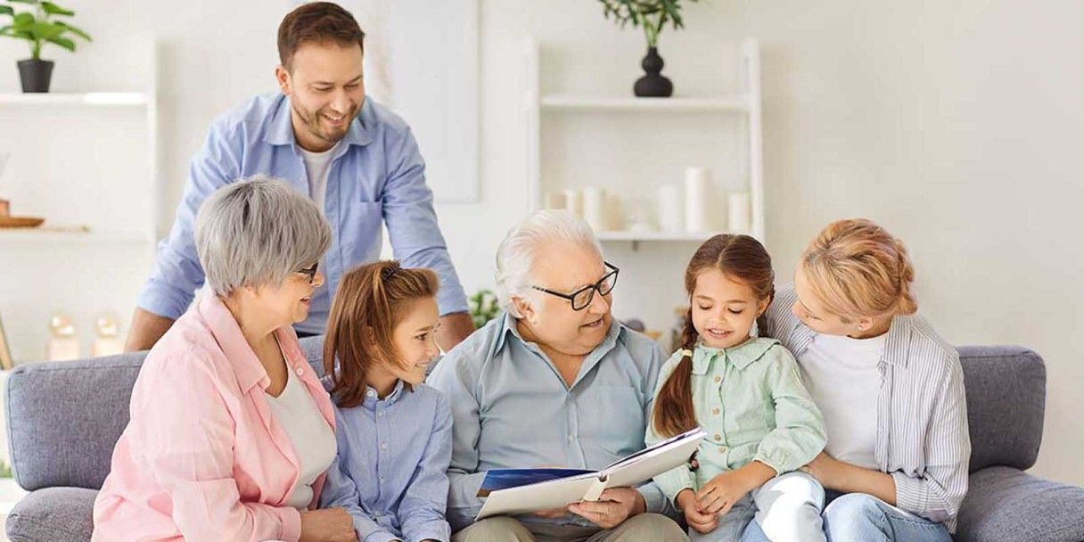 Идеи для семейной фотосессии: образы, позы и локации для красивых кадров