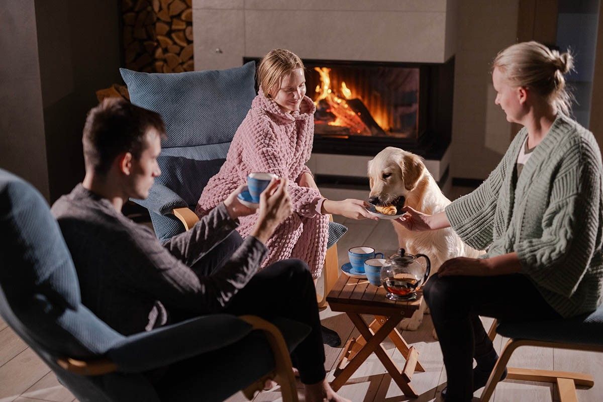 чем отделать камин в доме