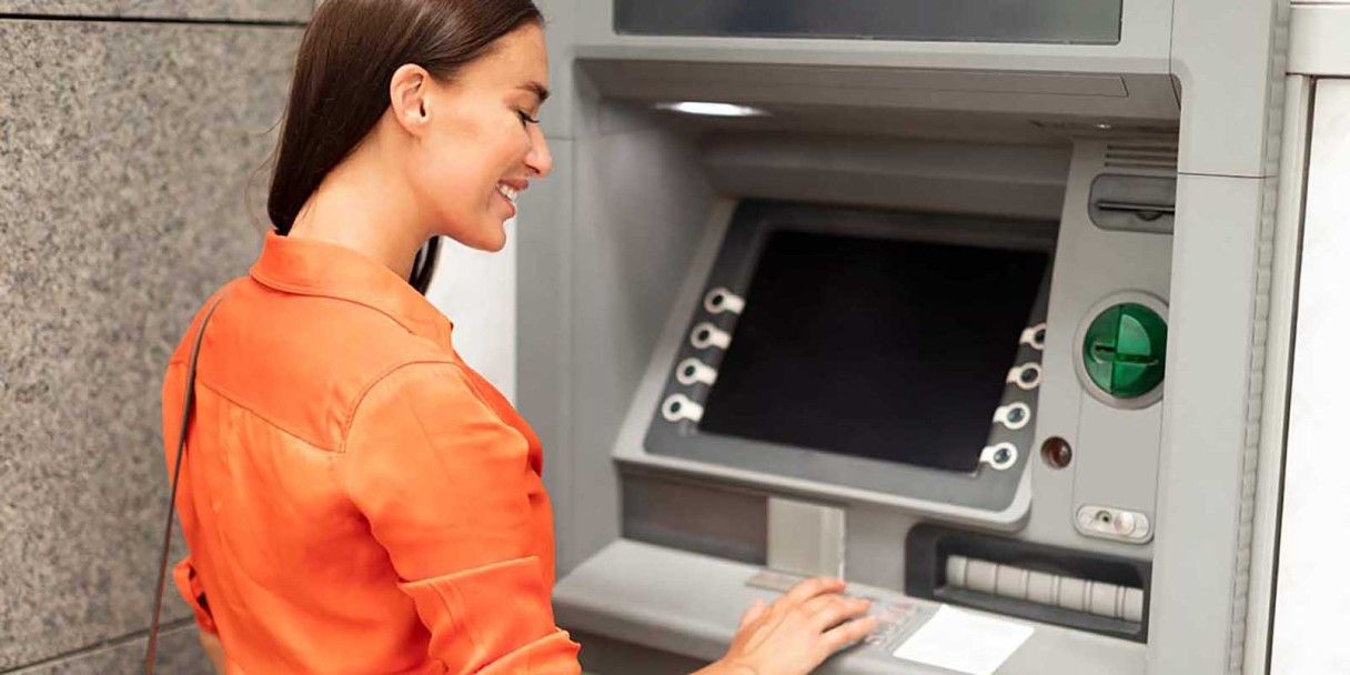 Как выбрать или поменять банк для зарплаты