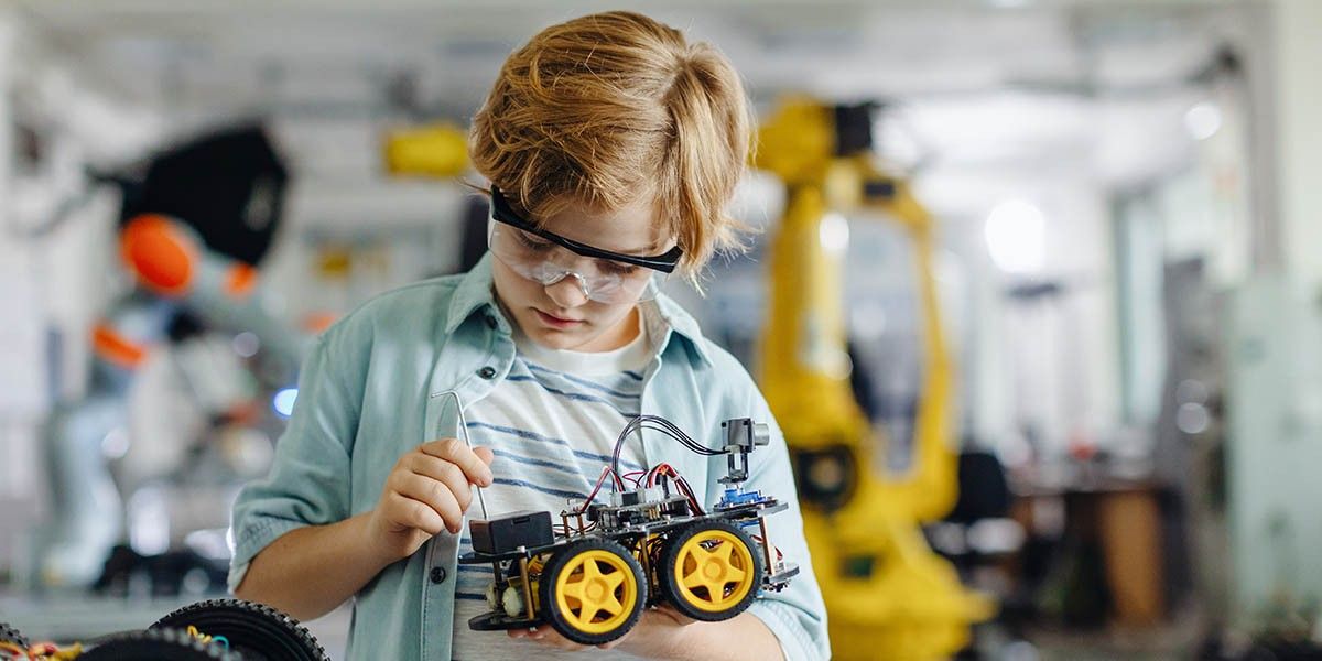 Зачем ребенку столько кружков: беседа с мамой первоклассника и ее размышления