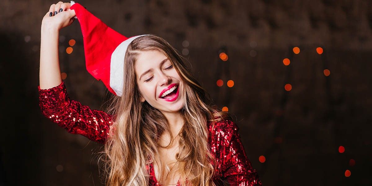 В чем встречать год Лошади 2026: лучшие цвета, образы и советы для всех знаков зодиака