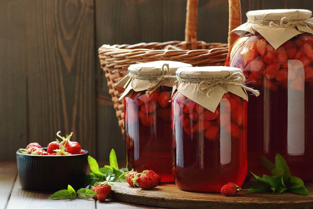 рецепт компота из клубники