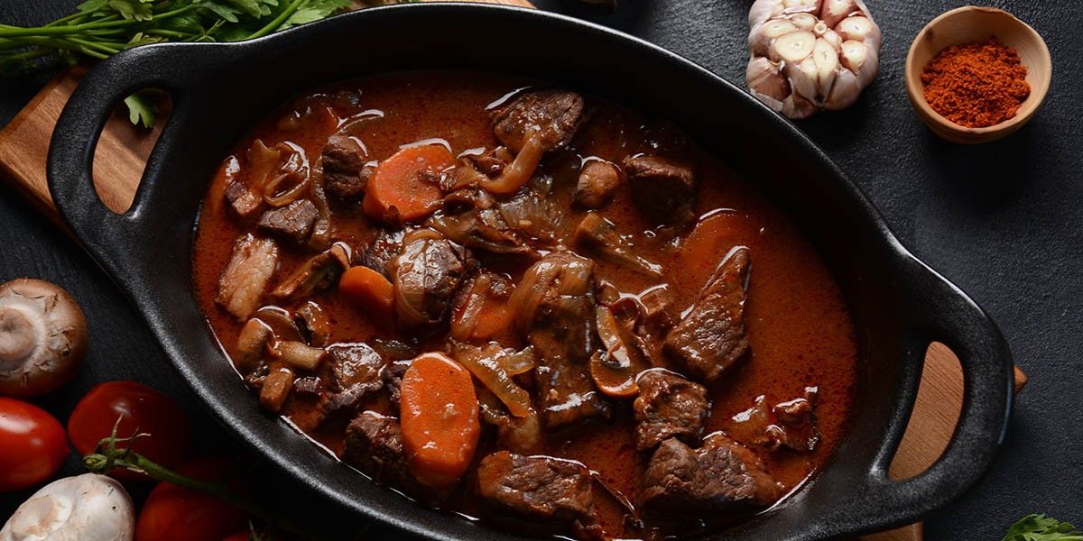 Говядина по-бургундски: классический рецепт для праздничного стола