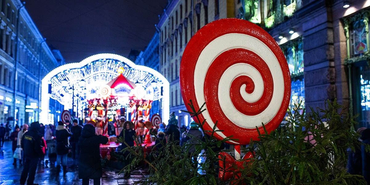 Новогодние ярмарки в Санкт-Петербурге 2025–2026: лучшие места и даты открытия