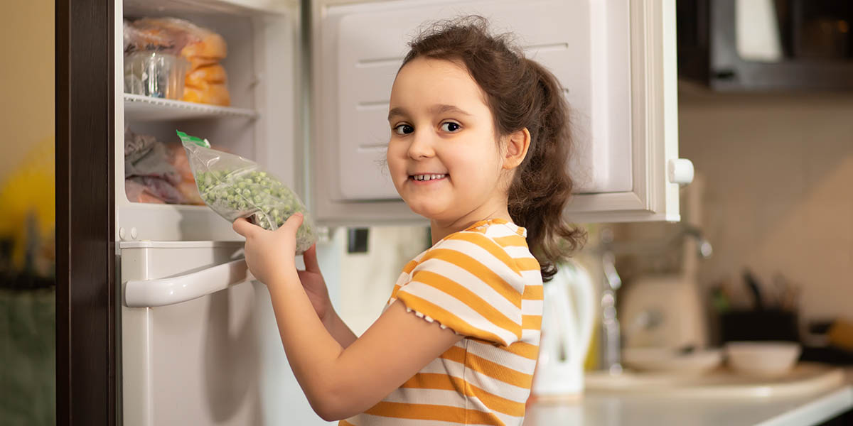 Топ-12 узких холодильников с морозилкой для маленькой кухни