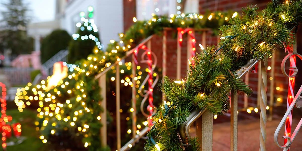 Уличная гирлянда: как выбрать лучшую для дома, фасада и новогоднего декора