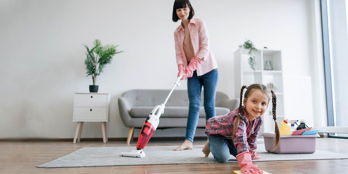 Топ-10 лучших средств для моющего пылесоса и робота с влажной уборкой