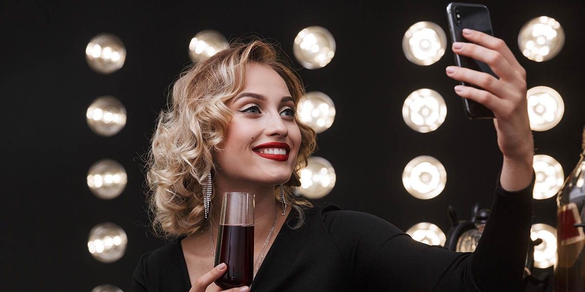 Новогодние коктейли: лучшие алкогольные и безалкогольные рецепты для праздника