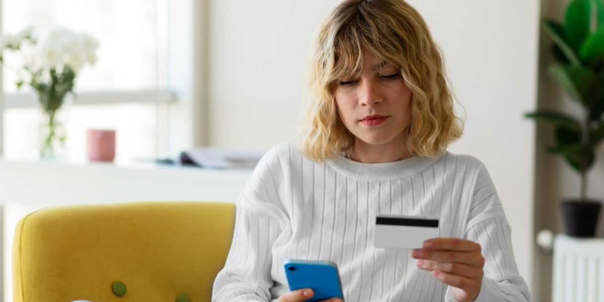 Банк России снял ограничения на переводы за границу для россиян и некоторых иностранцев