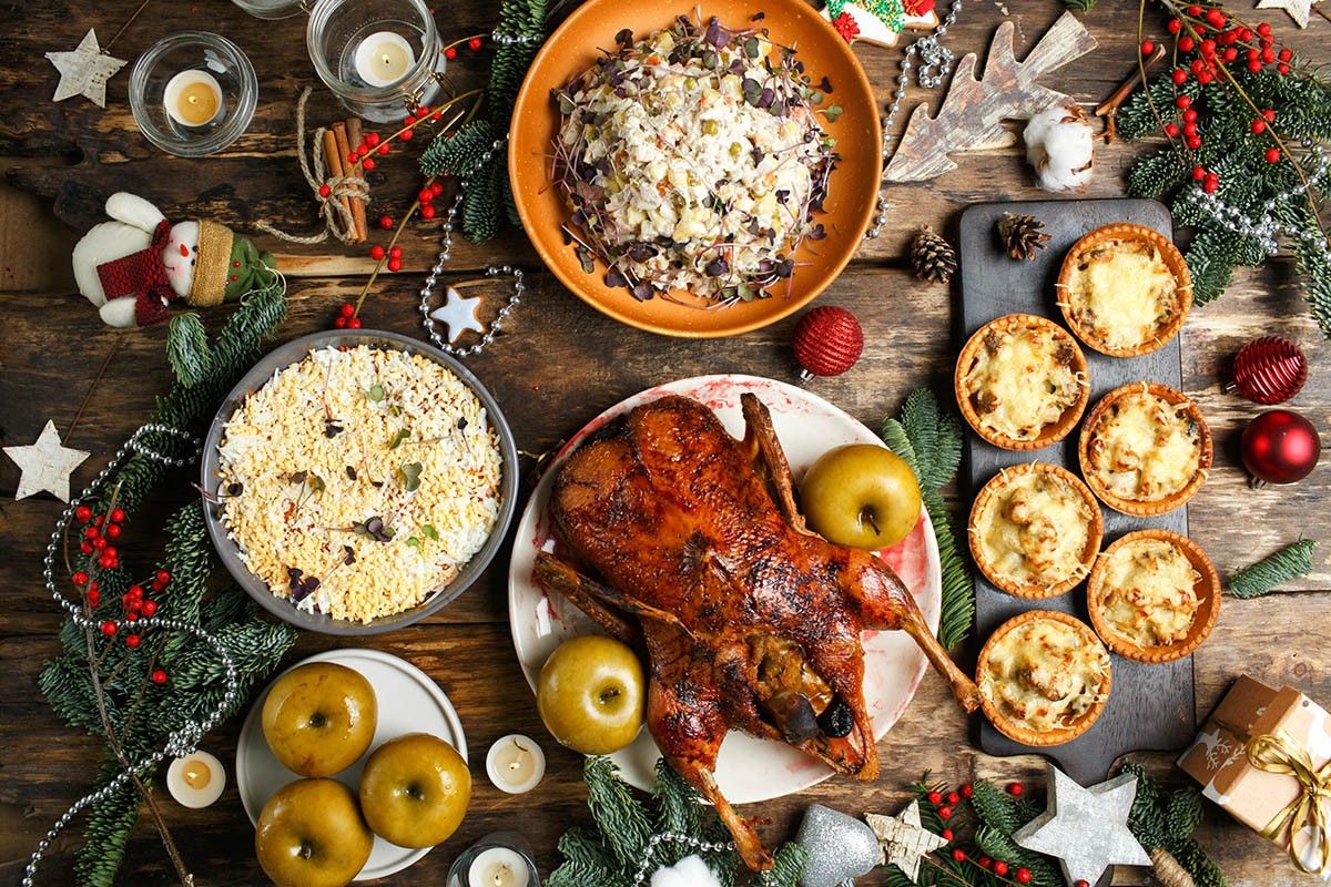 бюджетный стол на новый год