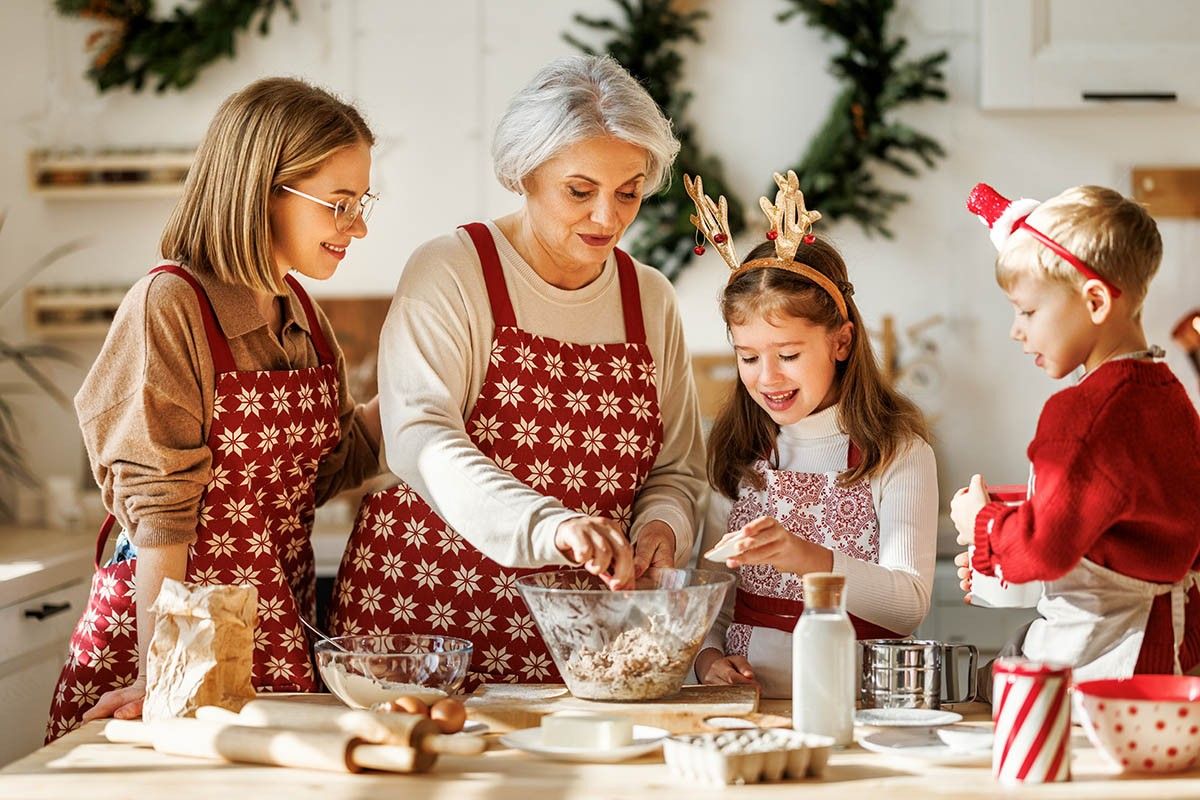 бабушка с внуками