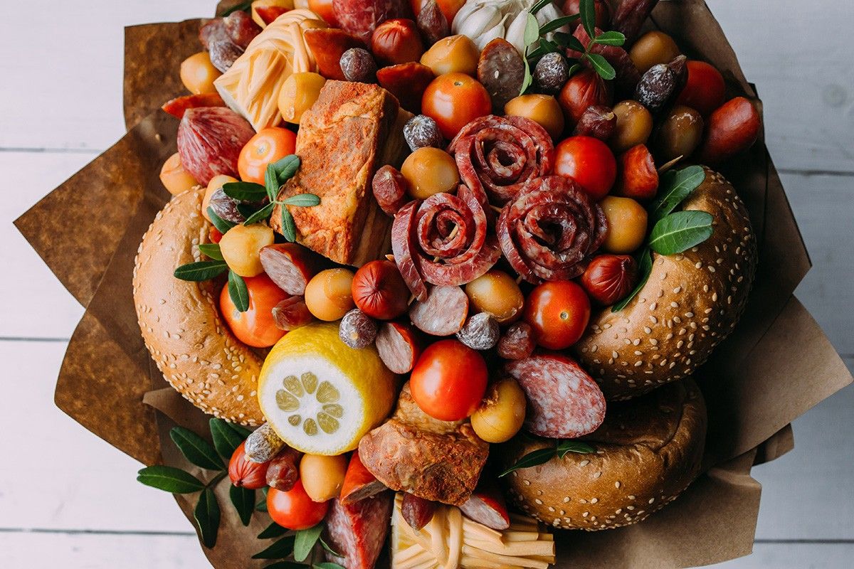 букет из колбас и сыров