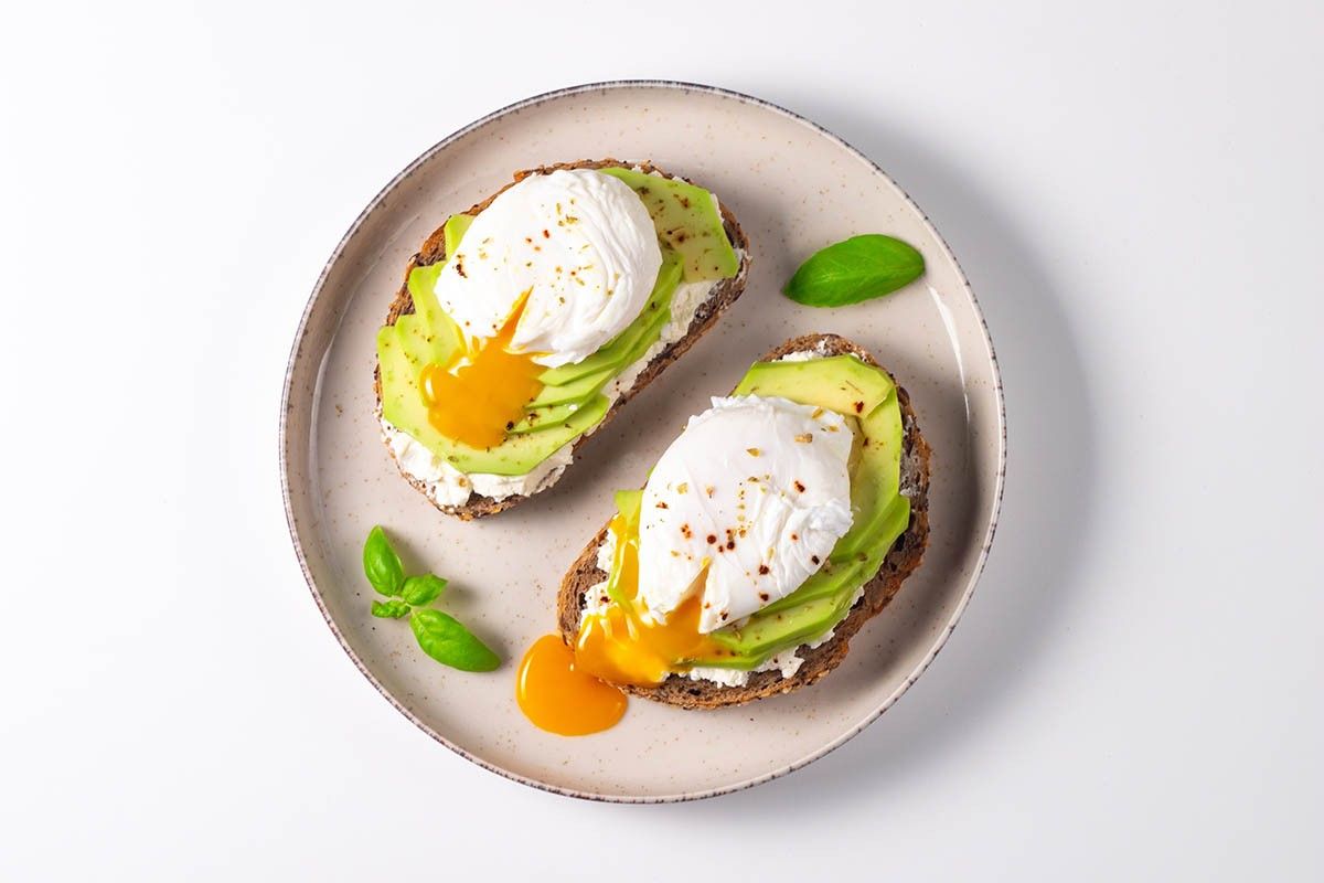 брускетта с авокадо 