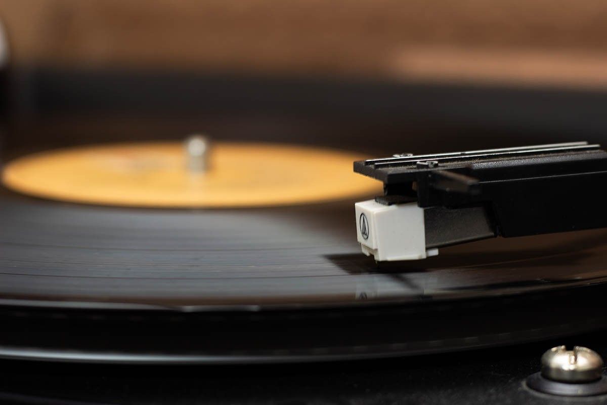 виниловые проигрыватели какие лучше