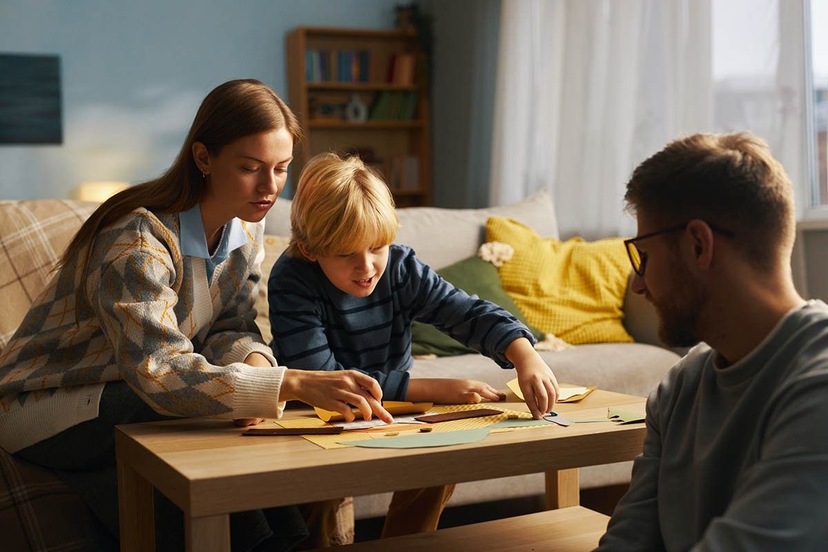 подарок учителю на 8 марта