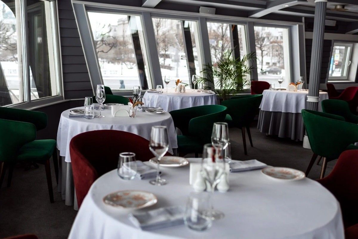 куда пойти в спб на 8 марта