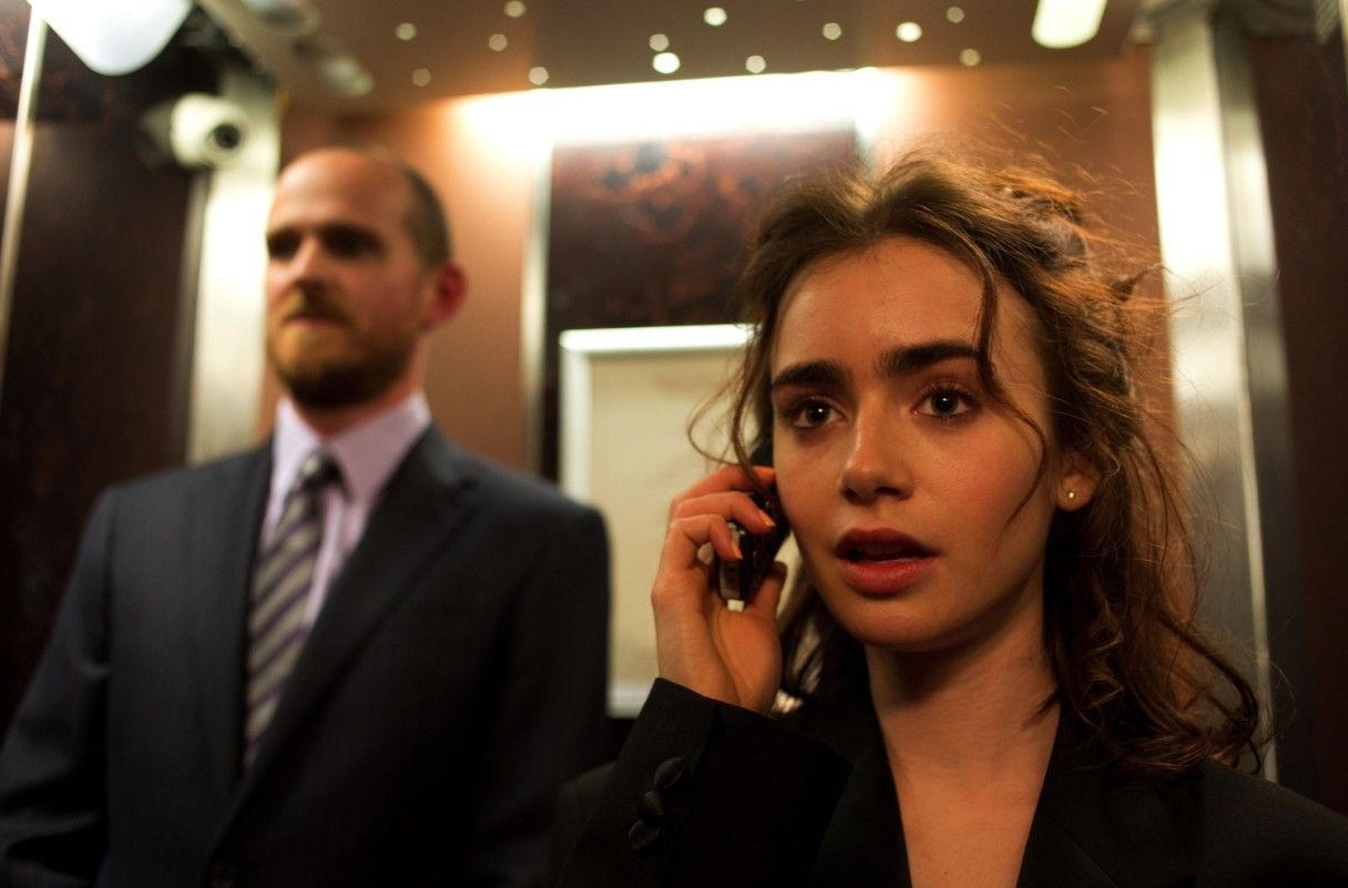 Лили Коллинз