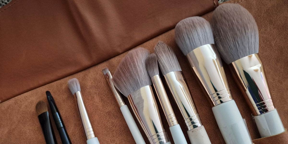 Как правильно мыть кисти для макияжа