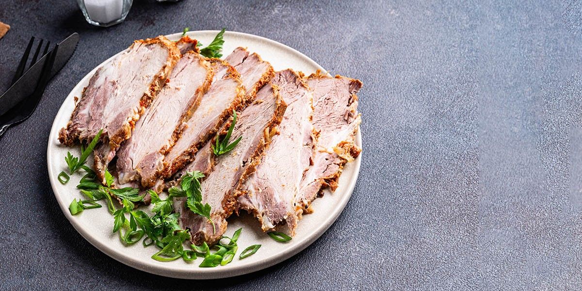 Как запечь буженину в духовке: праздничные рецепты со свининой и говядиной