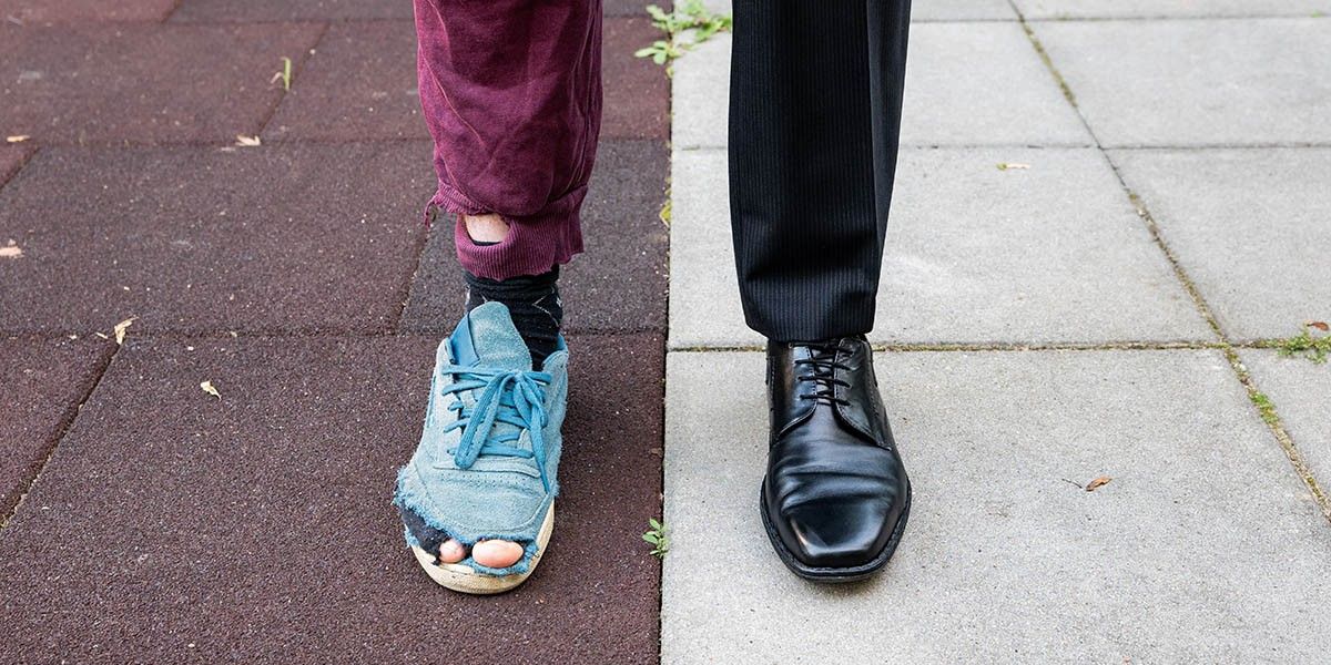 Как дружить, если ваш доход в разы меньше (больше), чем у друзей