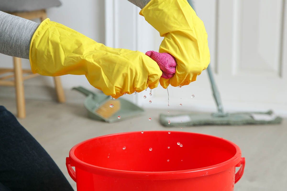 как очистить обои от грязи в домашних условиях