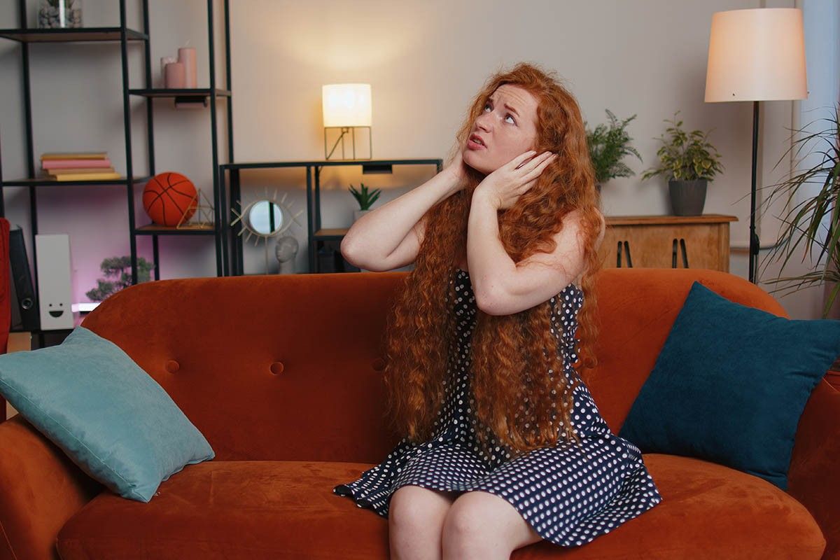 как проверить соседей при покупке квартиры