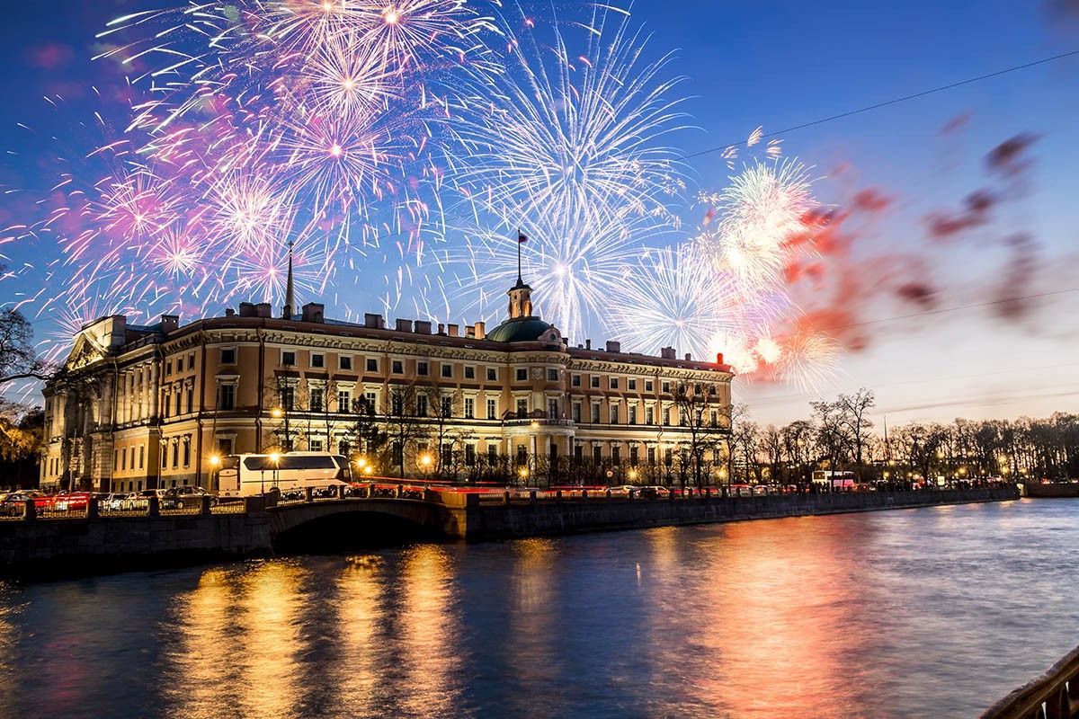 куда сходить в питере на майские