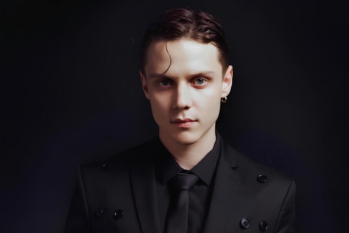 Ваня Дмитриенко