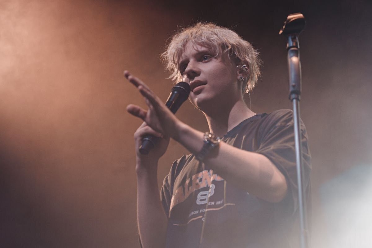 ваня дмитриенко