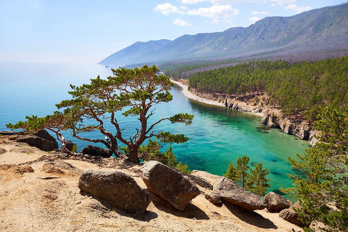 Солнечный летний Байкал