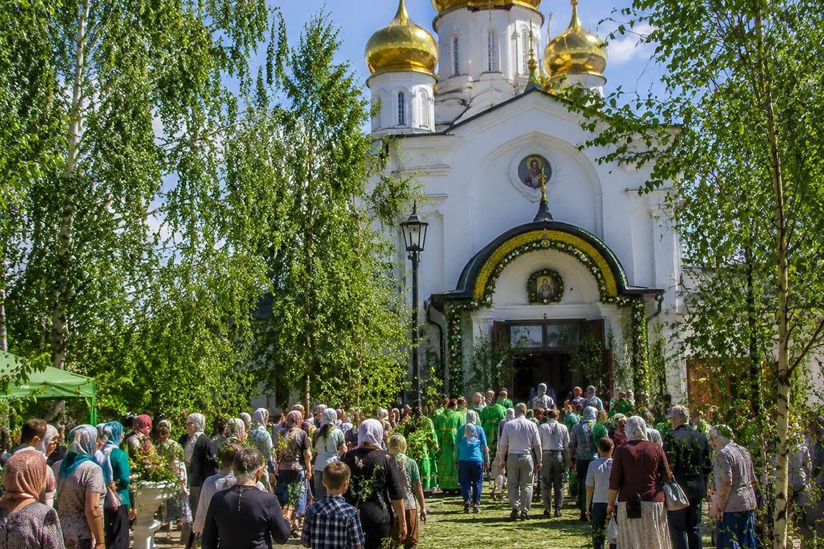 когда отмечают Троицу в 2026