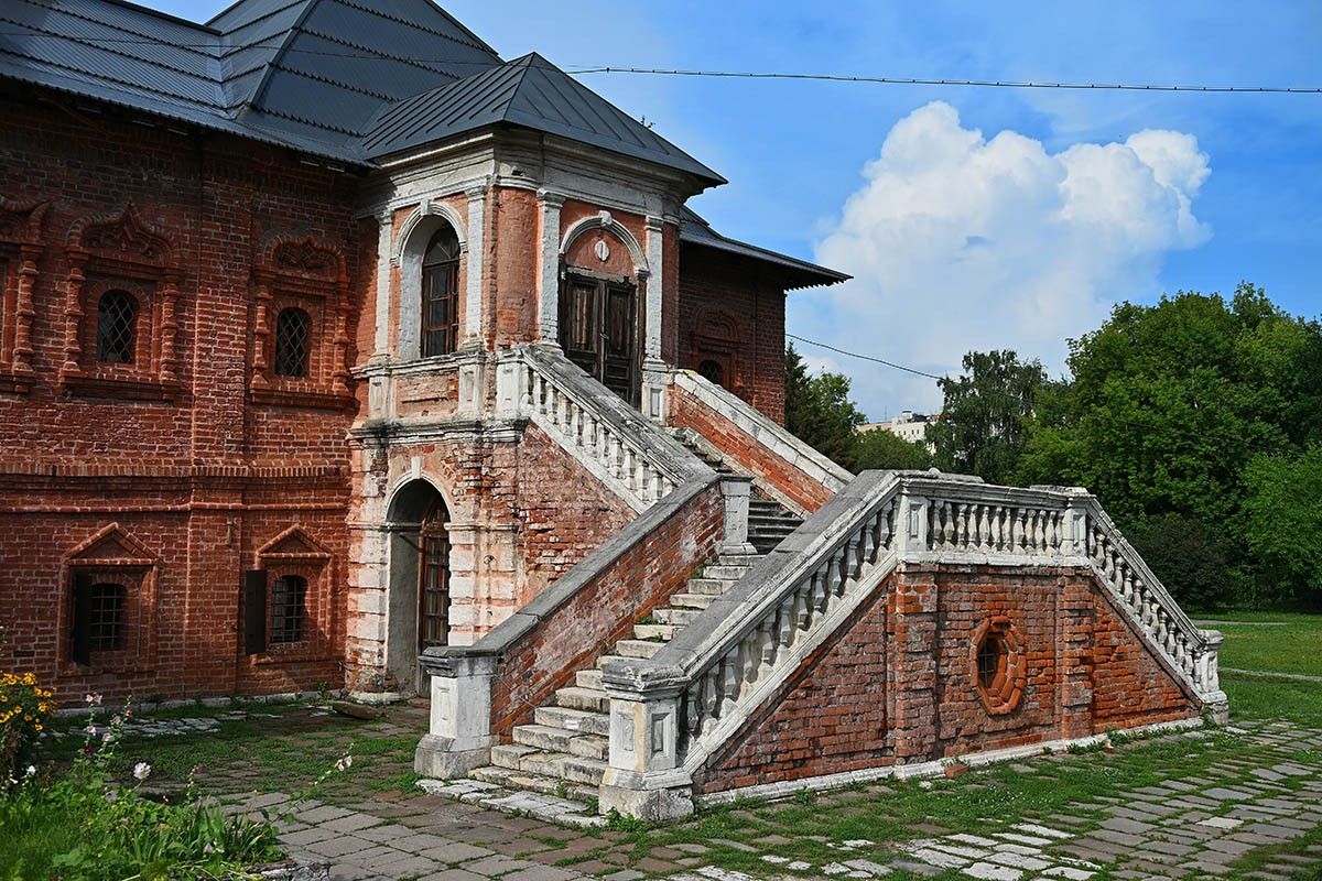 подворье