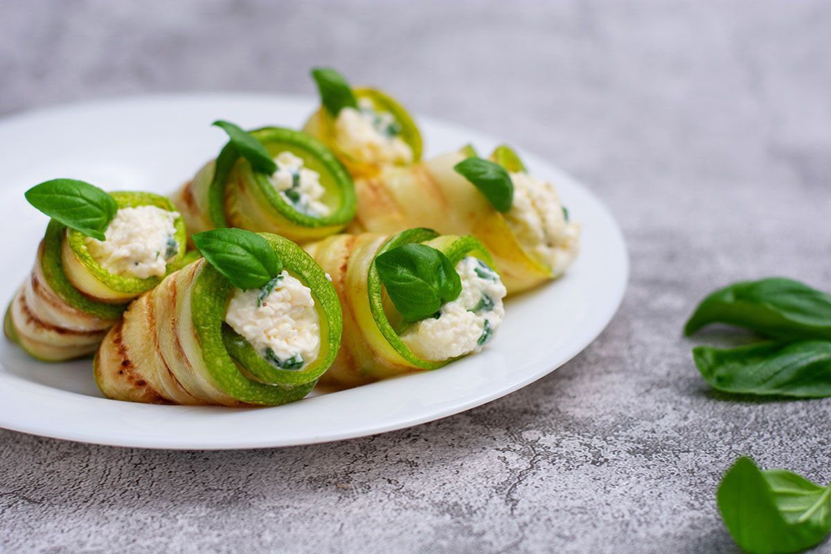 кабачковые рулетики