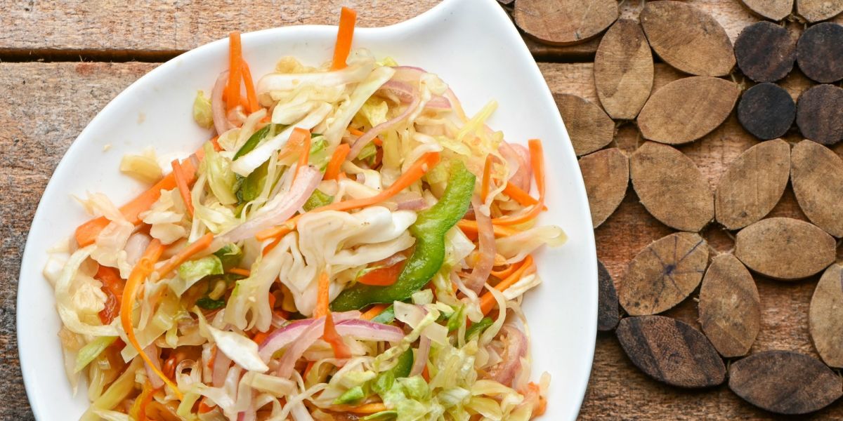 10 рецептов витаминных салатов из свежей капусты