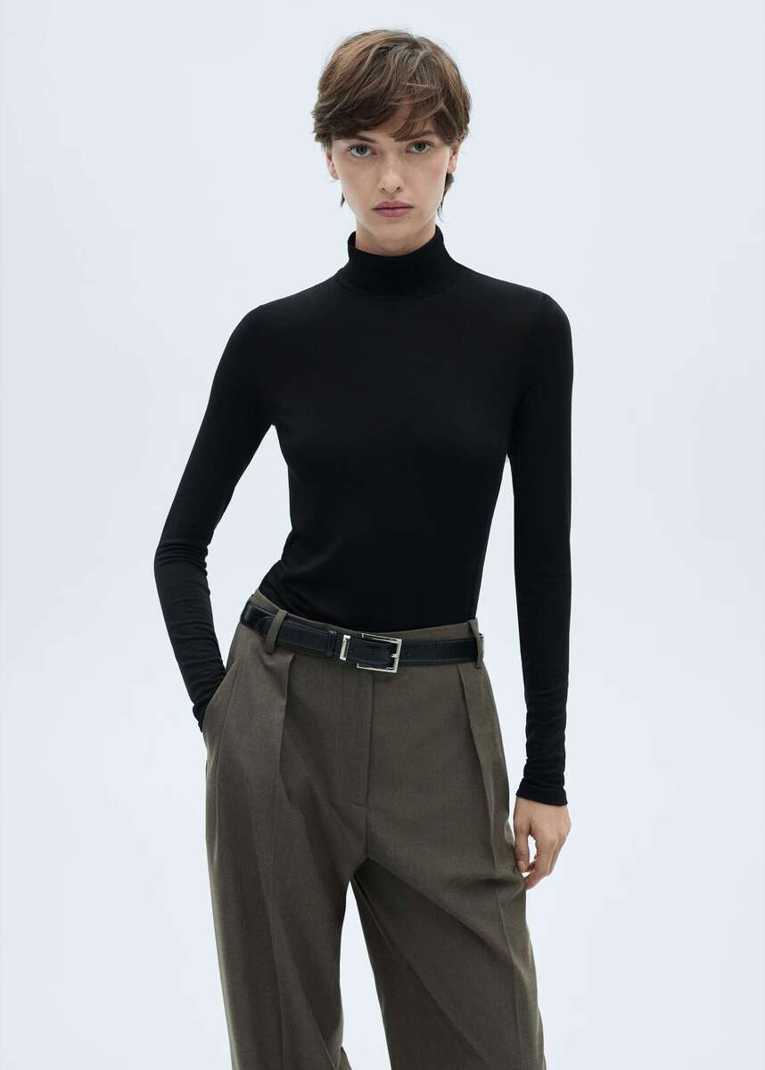 Черная водолазка, Mango. Источник: shop.mango.com 