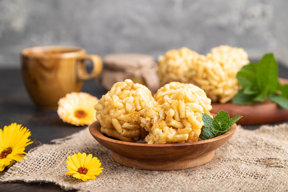 Знаменитые «родственники» «Муравейника» — чак-чак. Источник: uladzimir zgurski / Shutterstock / FOTODOM 