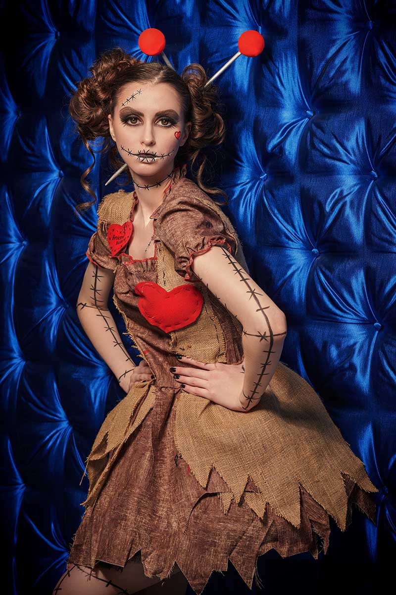 Клоуны мало кому кажутся милыми, как и большие мрачные куклы. Источник: Kiselev Andrey Valerevich / Shutterstock / FOTODOM