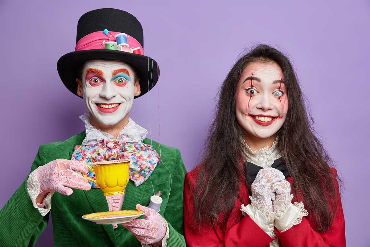 В Безумного Шляпника перевоплощаются и мужчины, и женщины. Источник: Cast Of Thousands / Shutterstock / FOTODOM