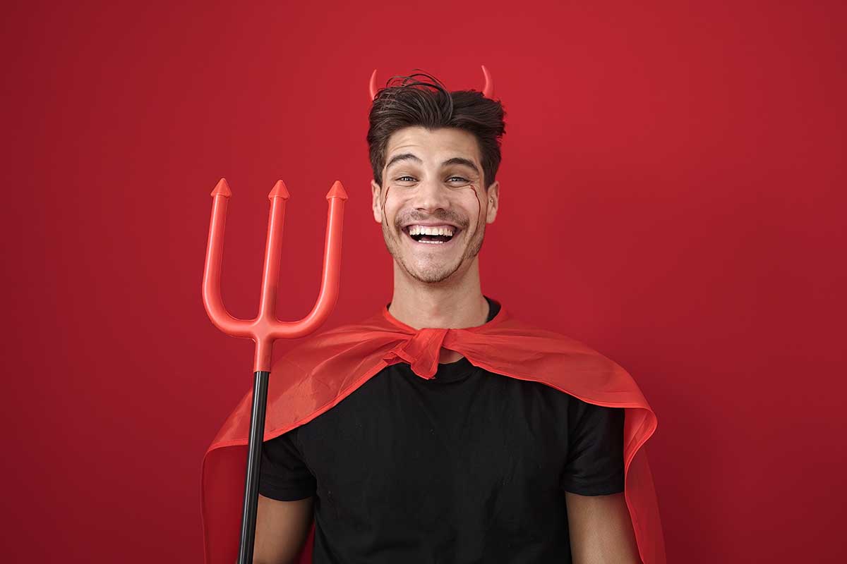 Красивыми и страшными одновременно бывают не только вампиры, но и демоны. Источник: Krakenimages.com / Shutterstock / FOTODOM