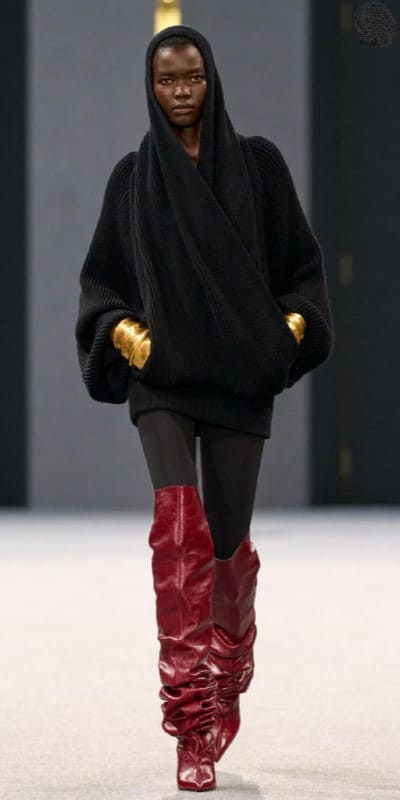 Когда обувь не аксессуар, а ведущая часть образа. Источник: us.balmain.com 