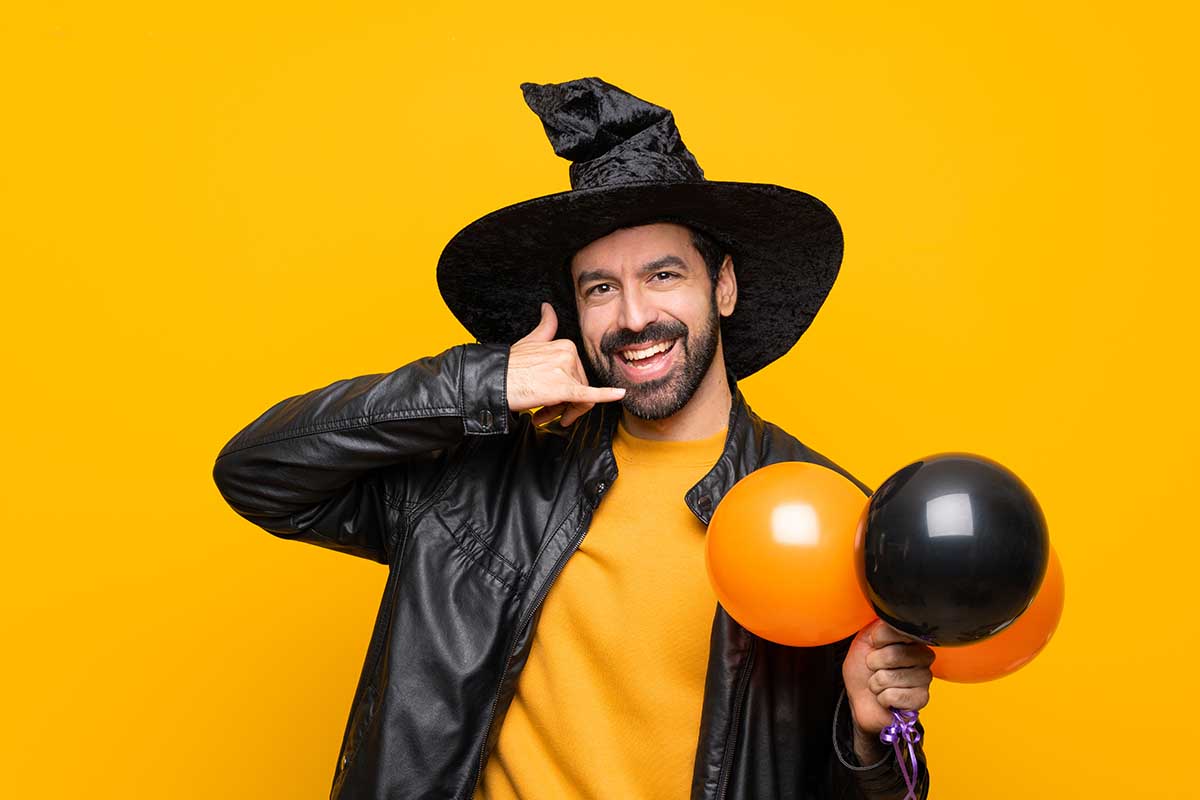 Мужчинам подойдет образ могущественного колдуна. Доброго или злого — выбирайте сами. Источник: Luis Molinero / Shutterstock / FOTODOM