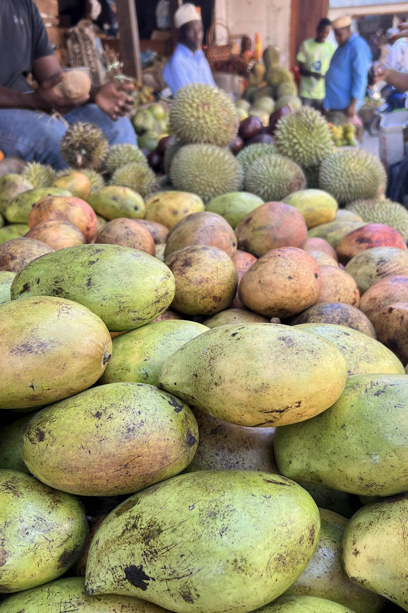 Даже если ничего не купите, цвета и ароматы не оставят вас равнодушными. Источник: личный архив Марии Аккужиной