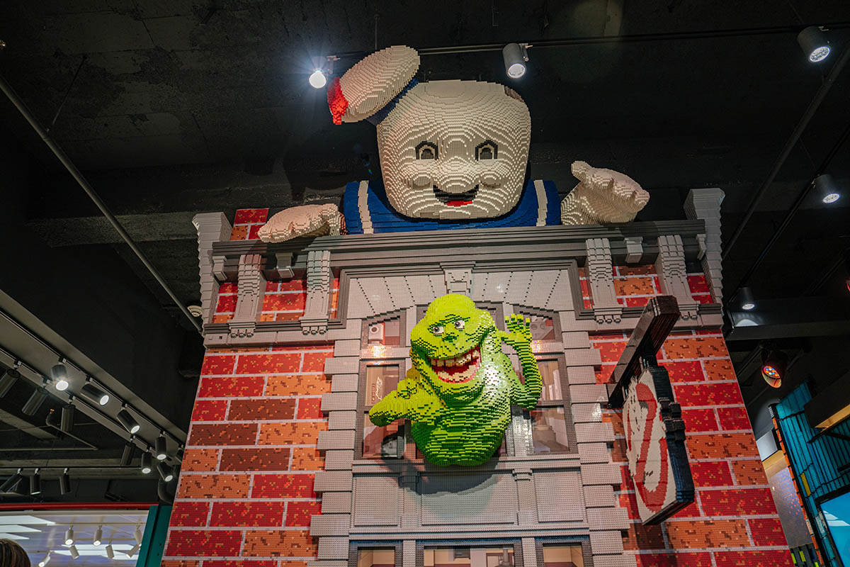 «Штаб-квартира в пожарном депо». Источник: DenisProduction.com / Shutterstock / FOTODOM