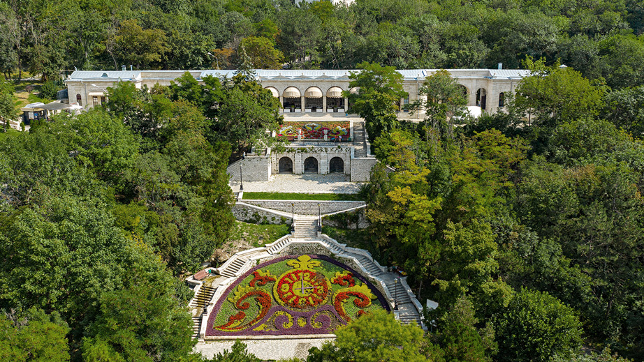 Академическая (Елизаветинская) галерея. Источник: cbr.ru